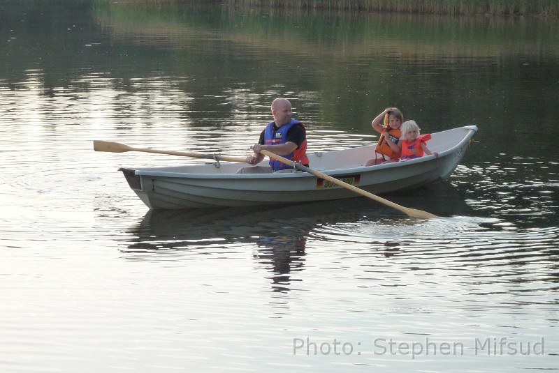 Bennas2010-1030385.jpg - Nicki took Ronja and Miranda for a short boat trip.